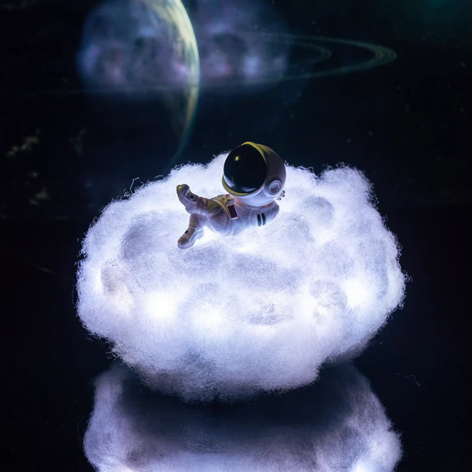 Astronaut Wolken Licht Lamp