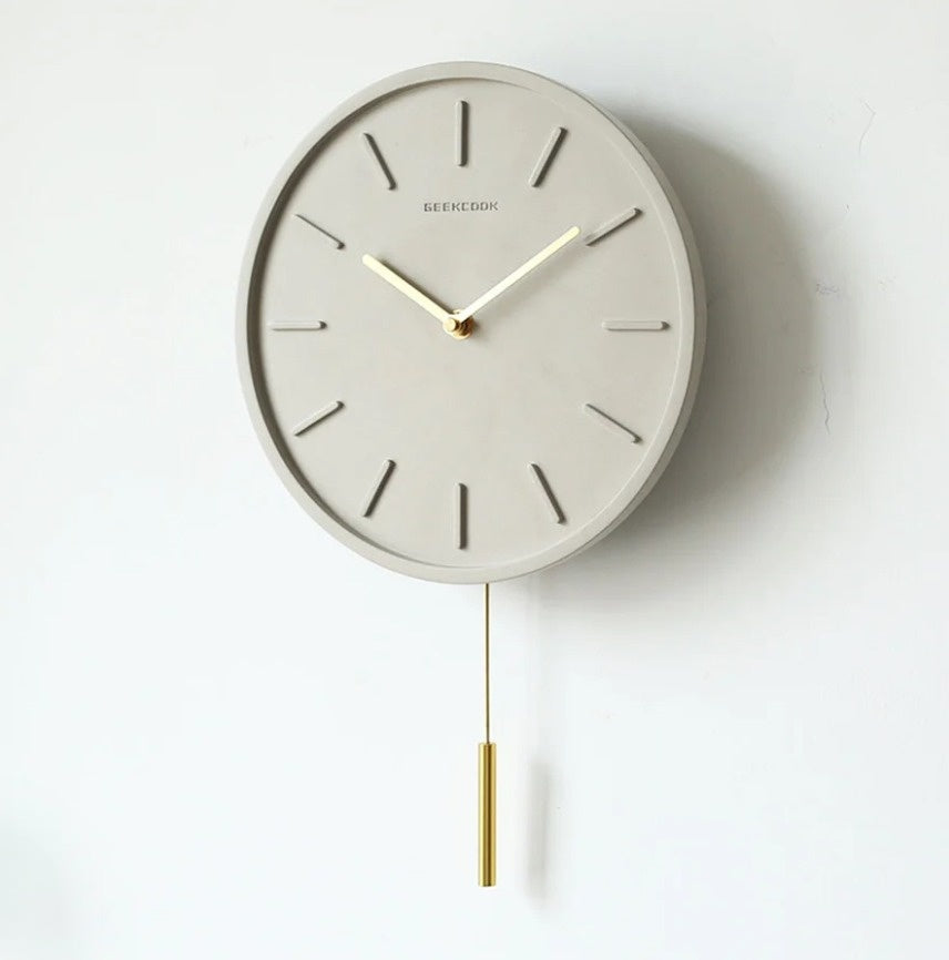 Nordic Cement Wandklok met Metalen Slinger