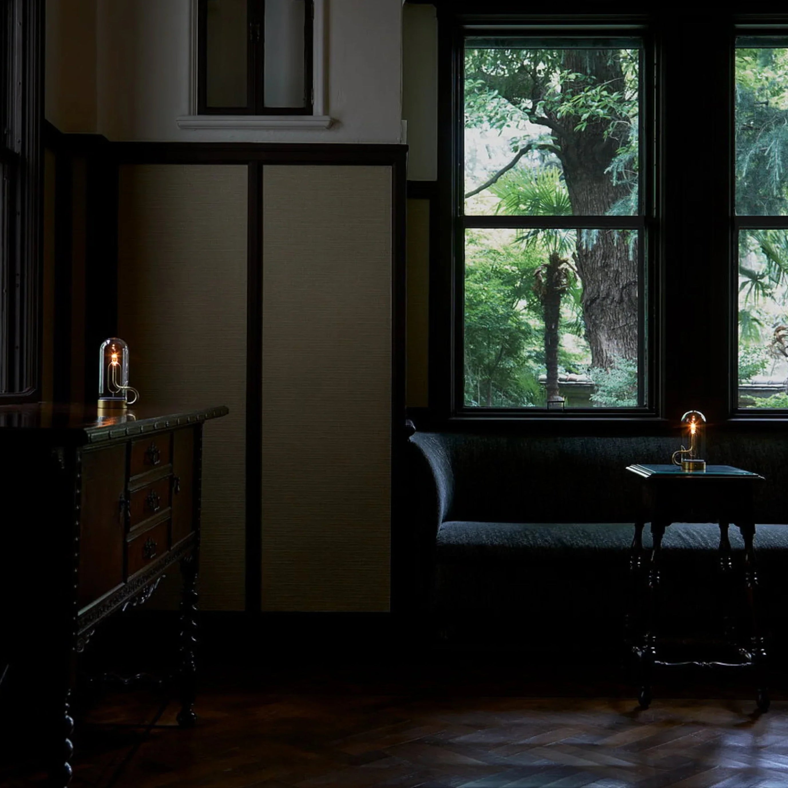 Luxe Tafellamp Met Glazen Koepel & Dimbare LED-vlamlamp Voor Moderne Interieurs