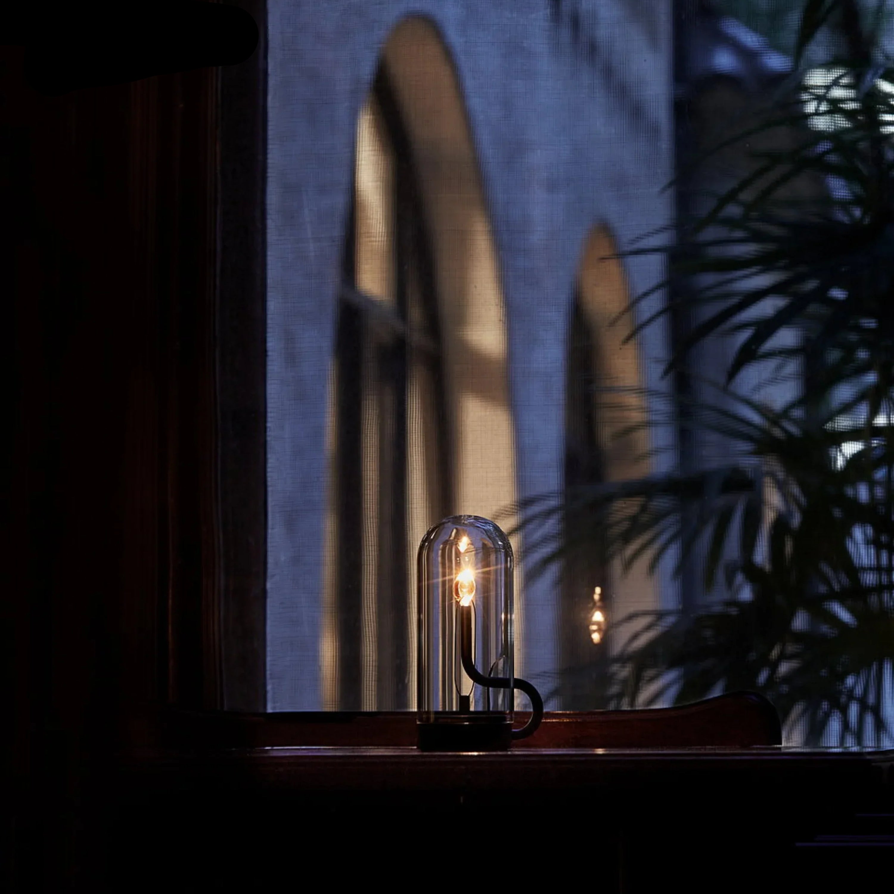Luxe Tafellamp Met Glazen Koepel & Dimbare LED-vlamlamp Voor Moderne Interieurs